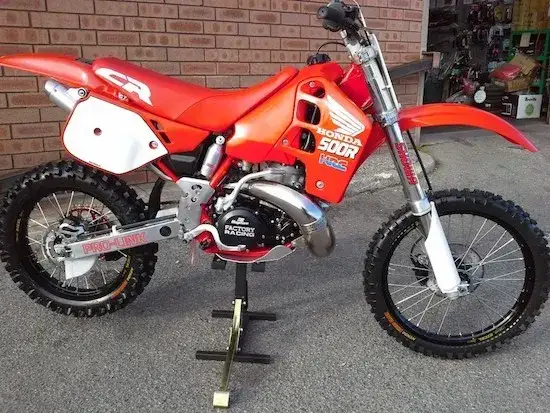 Zdjęcie Honda CR 500 ile koni - moc, która zaskakuje i zachwyca