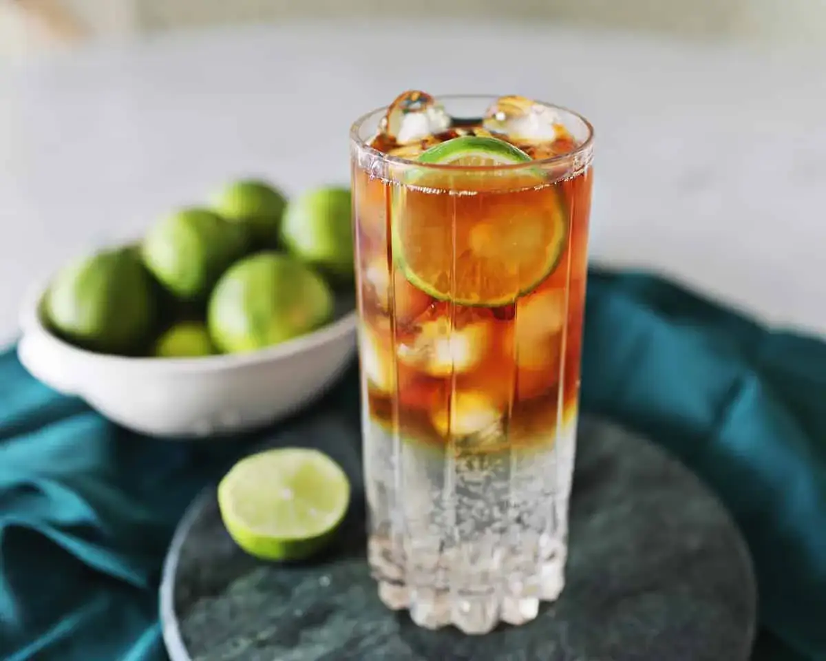 Moscow Mule und Dark and Stormy Cocktails