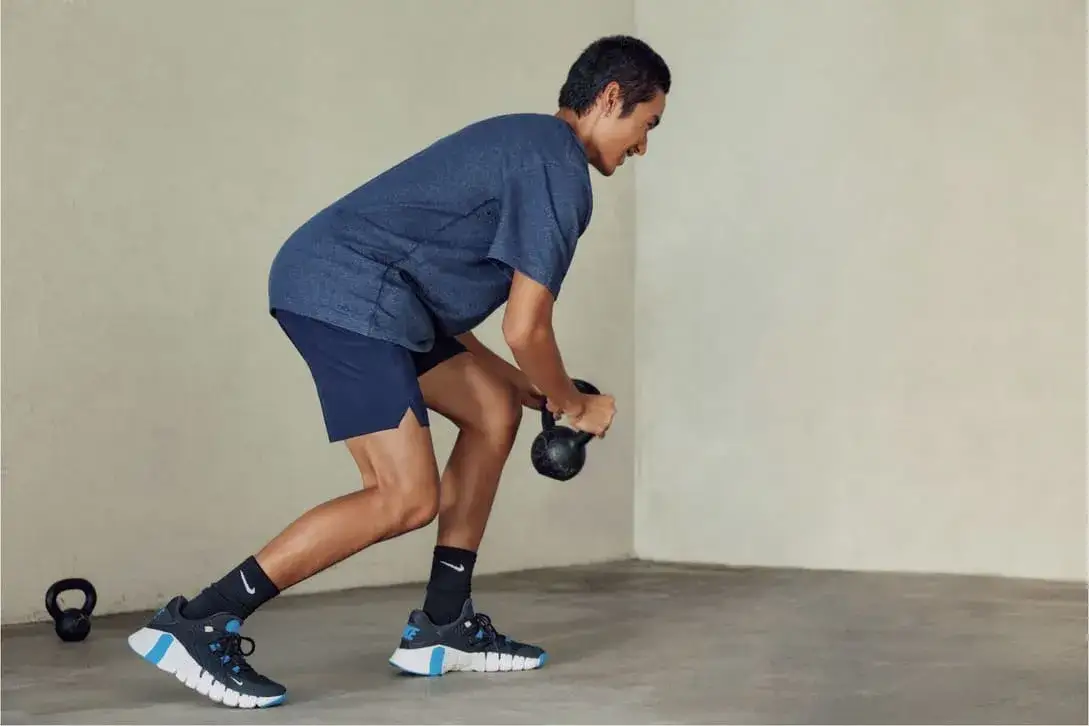 Zdjęcie La mejor ropa para el gimnasio hombre que mejora tu rendimiento y comodidad