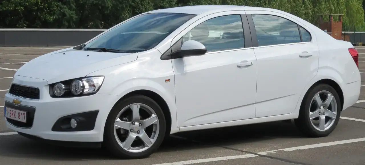Chevrolet Aveo T300 sedan