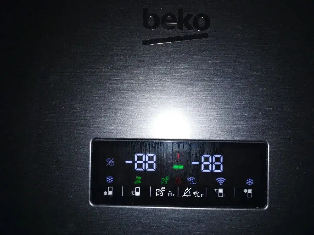 kontrolki zamrażarki beko pomarańczowa