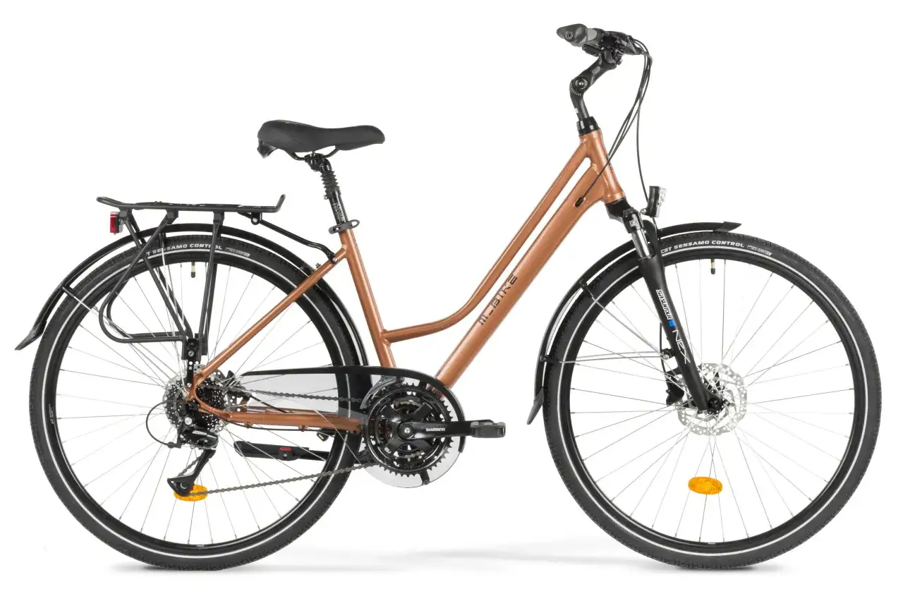 M-BIKE - solidny rower dla otyłych, z bagażnikiem i błotnikami, w miedzianym kolorze.