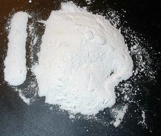 proszek do pieczenia w wodzie reakcja chemiczna