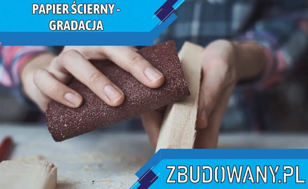 Dłonie szlifują drewno papierem ściernym. Dowiedz się, jaki papier do szlifowania gładzi jest najlepszy.