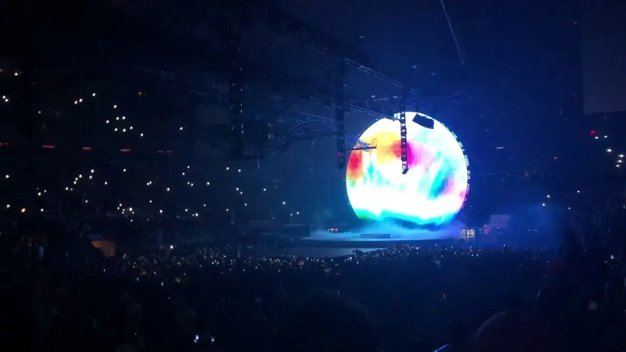 Travis Scott Konzert Atmosphäre psychedelisch