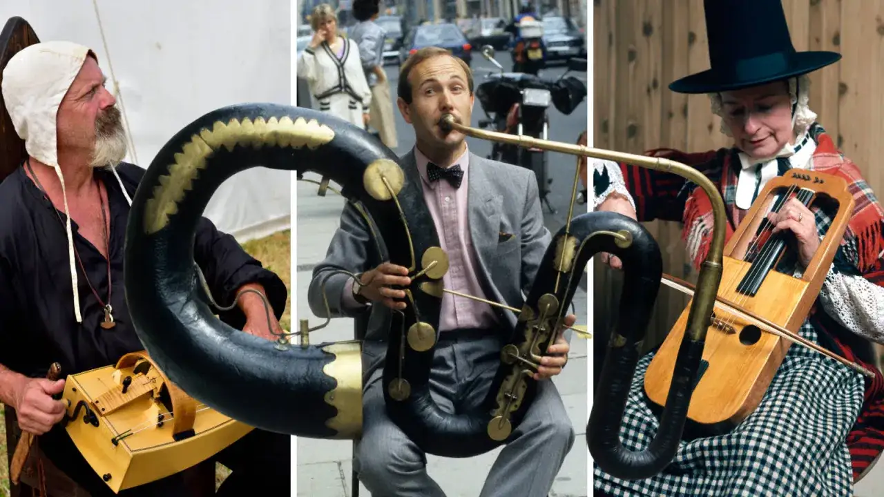 Trzech muzyk&oacute;w prezentuje dziwne instrumenty: dudy, r&oacute;g i lirę korbową.