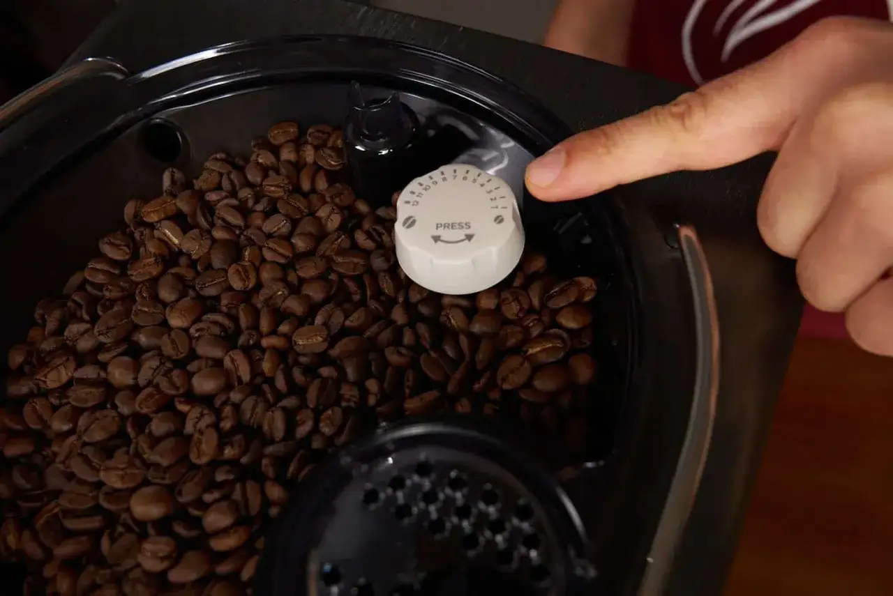 Einstellung des Mahlgrads für Kaffee fein oder grob mahlen vollautomat.