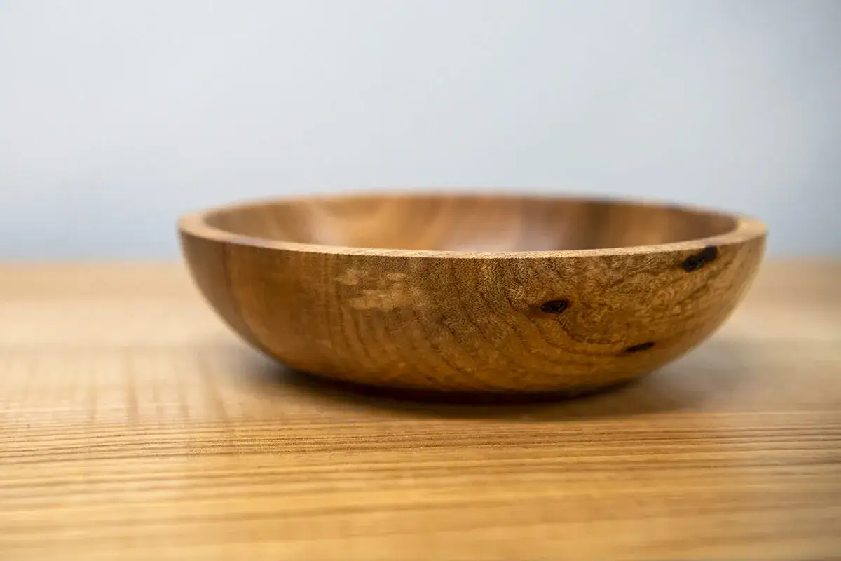 Bol en bois naturel, une belle idée de tournage sur bois.