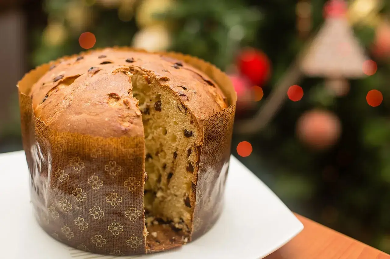 Pyszne panettone z rodzynkami, idealne na święta. Ten przepis na panettone z pewnością zachwyci Twoich bliskich.