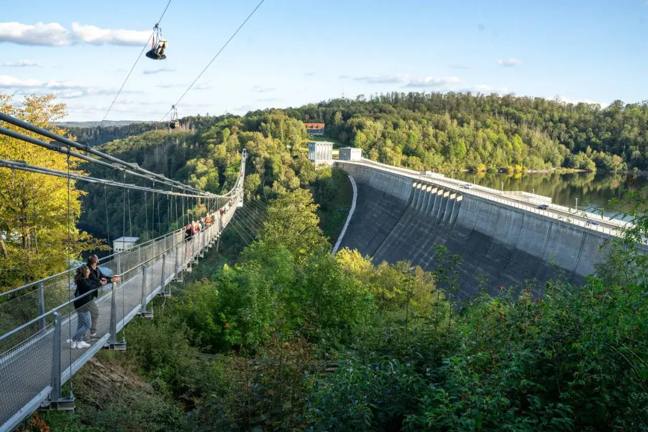 Titan RT H&auml;ngebr&uuml;cke Rappbodetalsperre Gigaswing Harzdrenalin