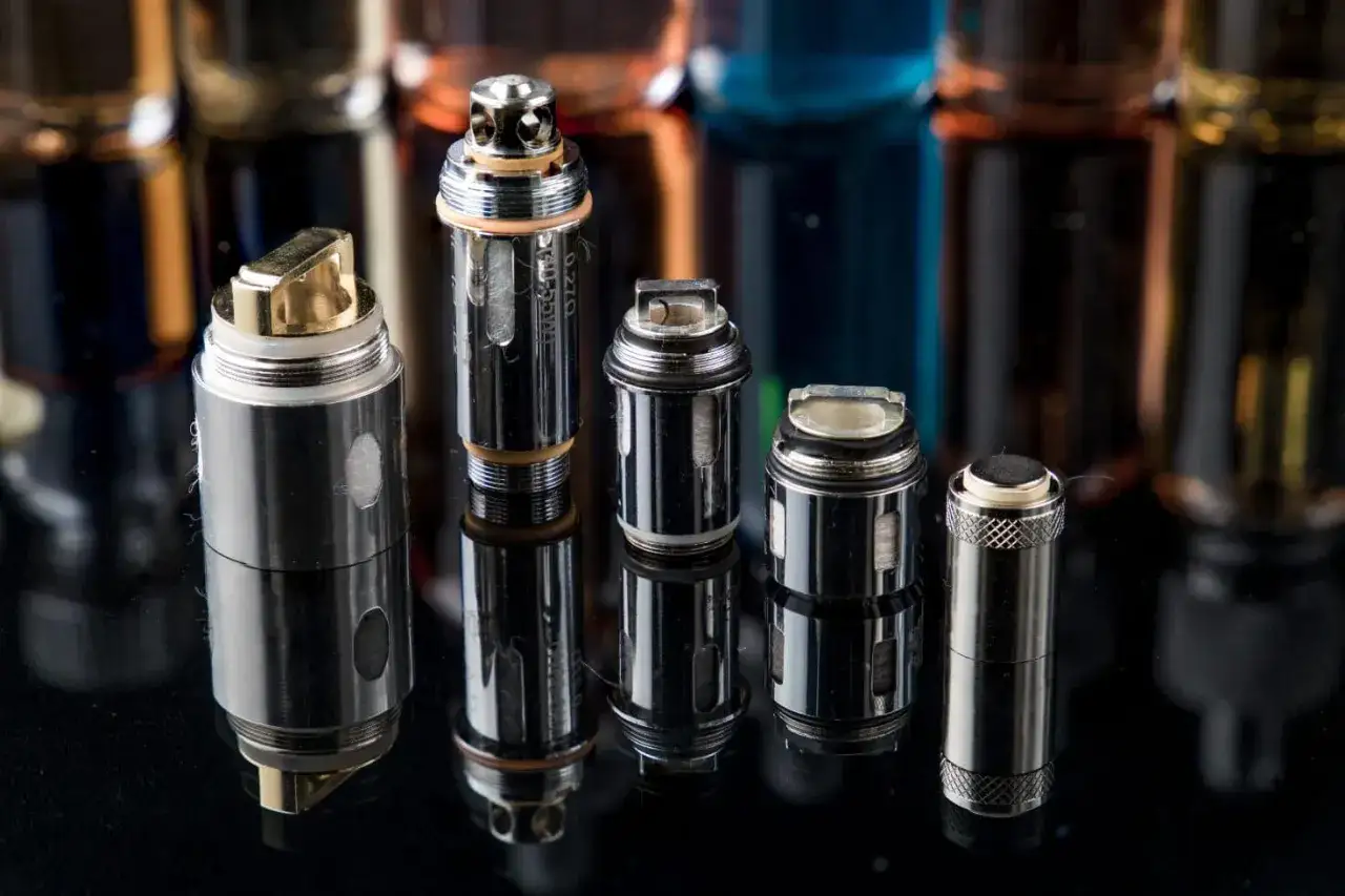 Resistencias de vapeo de diferentes tama&ntilde;os y materiales. Averigua cuanto cuesta una resistencia de vape para tu dispositivo.