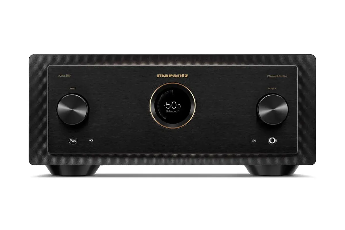 Czarny wzmacniacz Marantz PM6007 z okrągłym wyświetlaczem i pokrętłami. Idealny do testu audio.