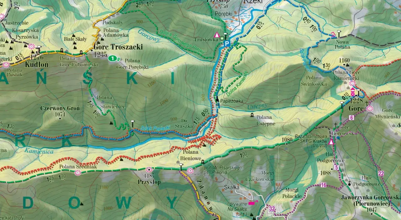 Mapa turystyczna z zaznaczonymi **gorc szlaki** i szczytami. Widoczne są nazwy miejscowości, wysokości i przebieg tras.