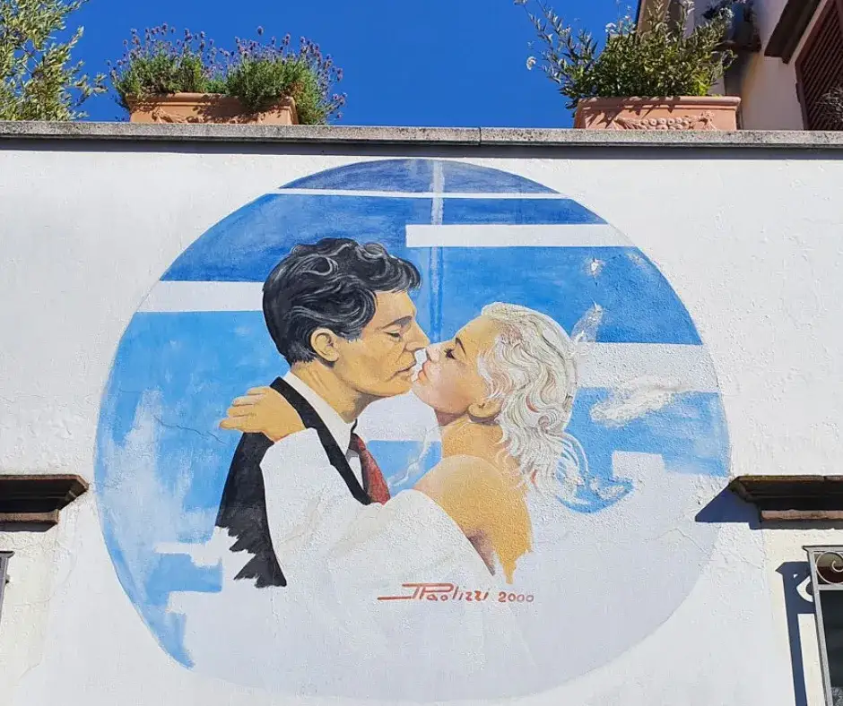 Borgo San Giuliano murale Fellini