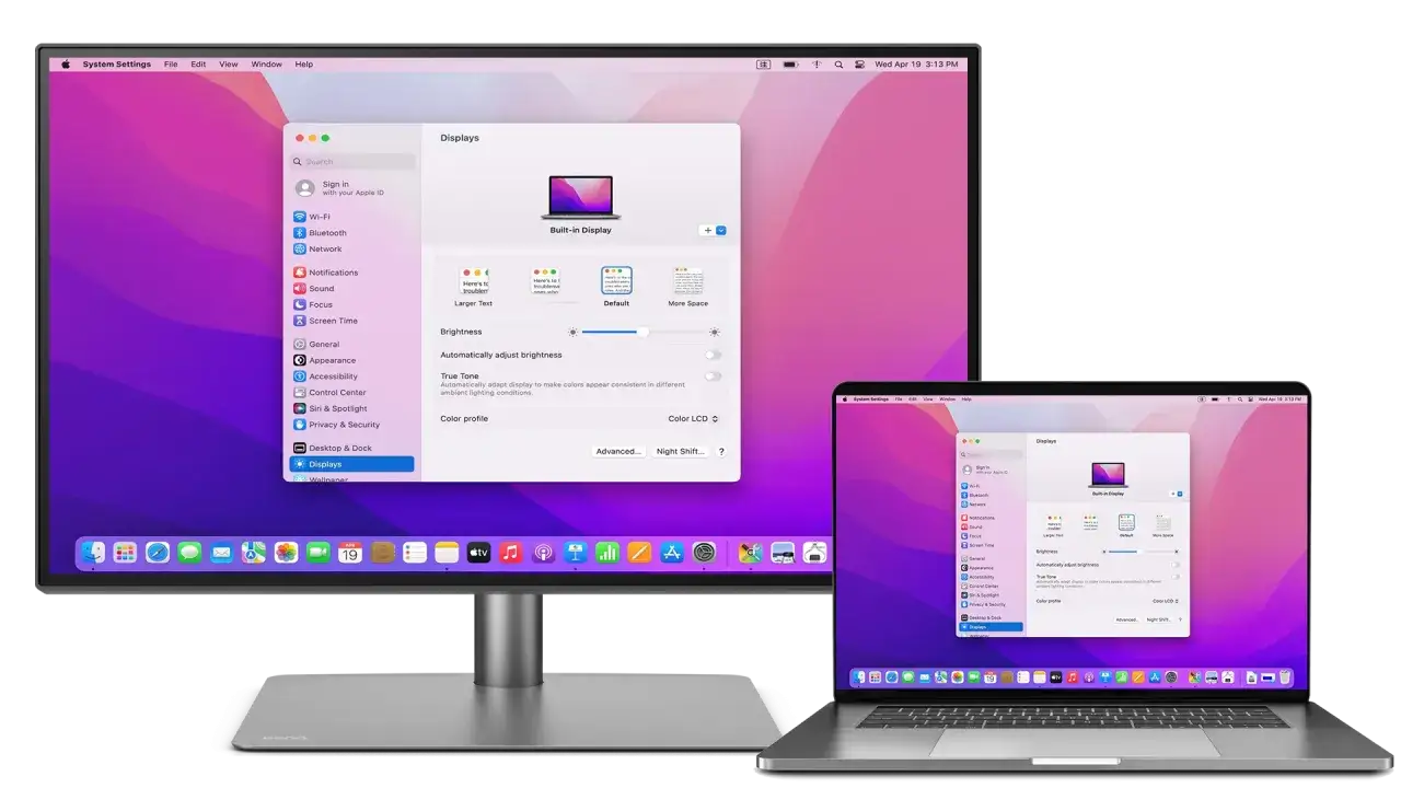 MacBook z podłączonym monitorem zewnętrznym, przestrzeń robocza