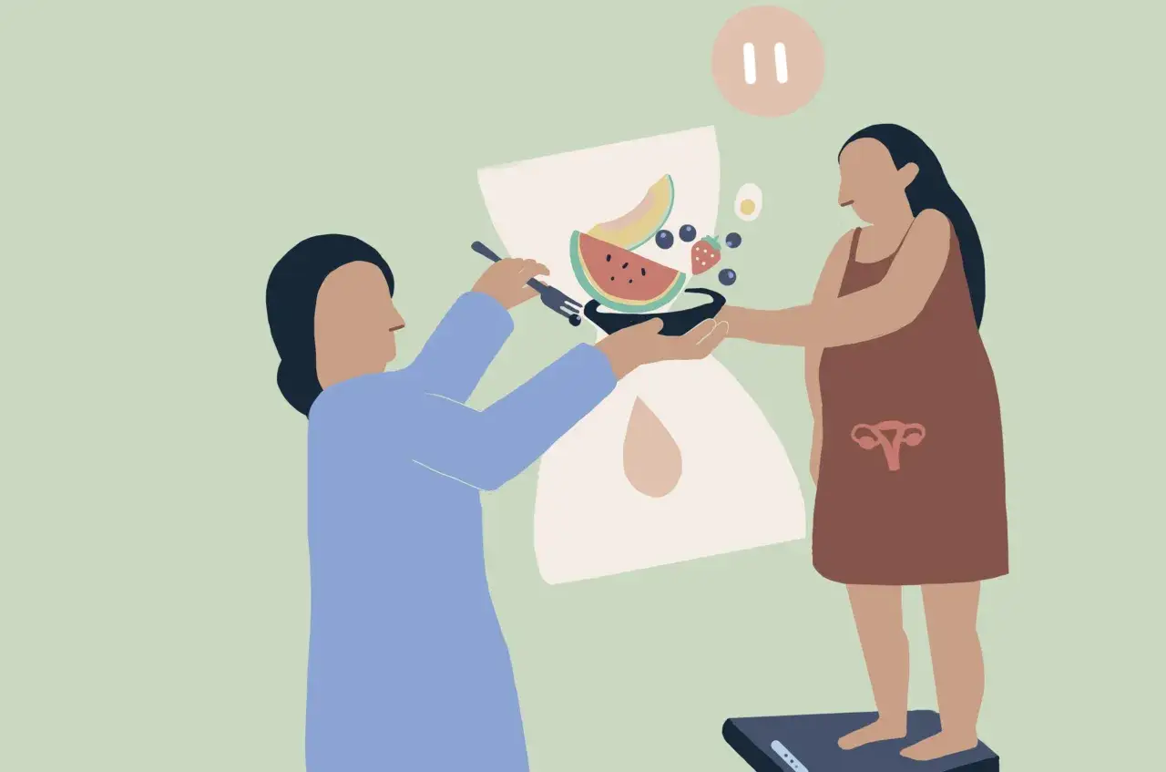 Kobieta na wadze, symbolizująca walkę z wagą w menopauzie, otrzymuje od innej kobiety miskę z owocami. Może to być metafora tabletek na menopauzę po których się chudnie.