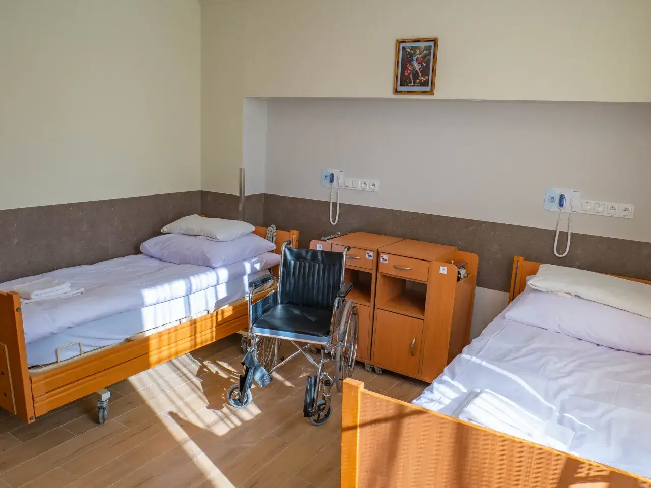 Dom Opieki Społecznej Hospes Hospiti Sacer wnętrza pokoje