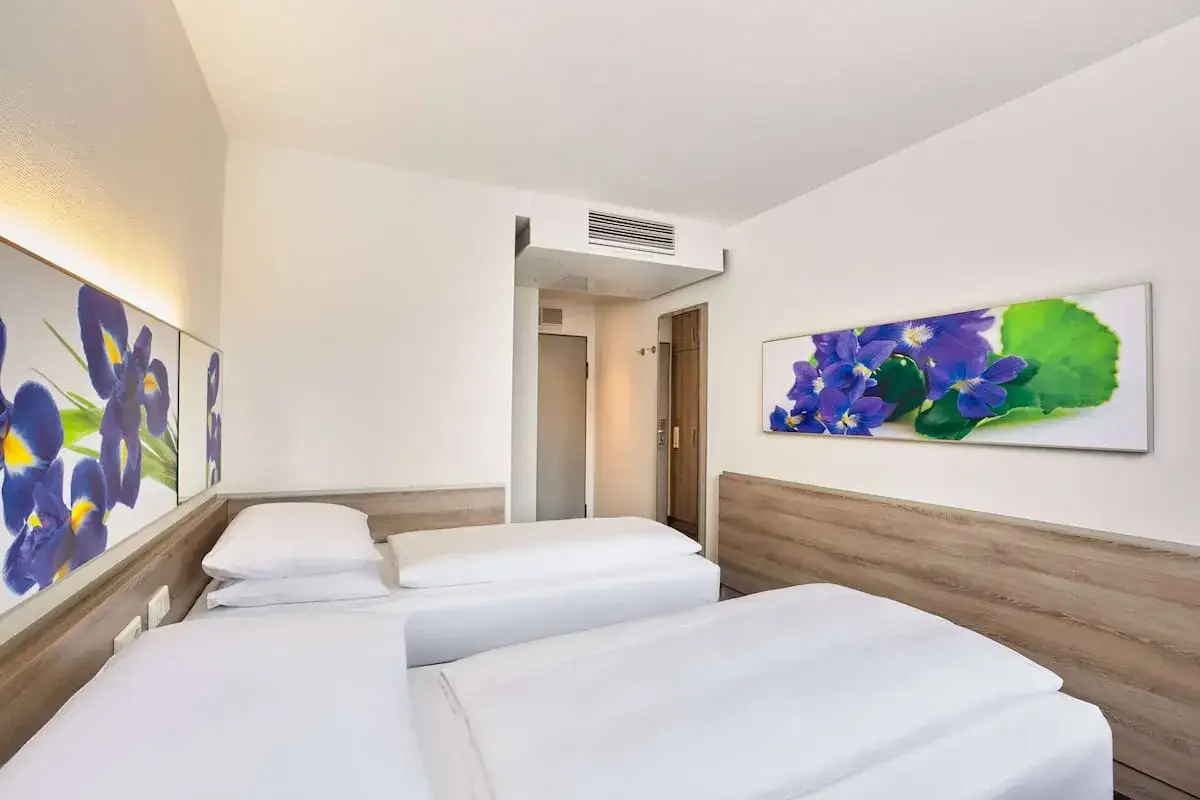Hotelzimmer Flughafen Frankfurt schallisoliert