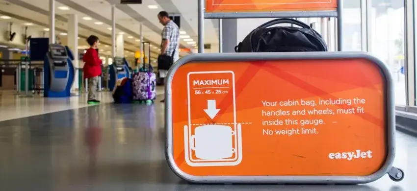 easyJet controllo bagaglio aeroporto