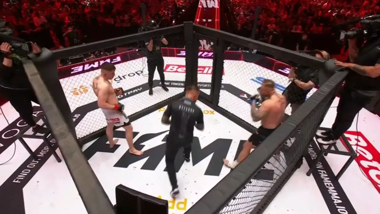 MMA walka w klatce