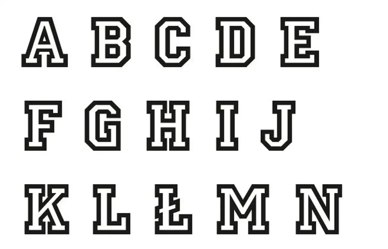 Wklejki do zeszytu litery do druku. Wielkie litery alfabetu A-N w stylu retro, idealne do personalizacji notatek.