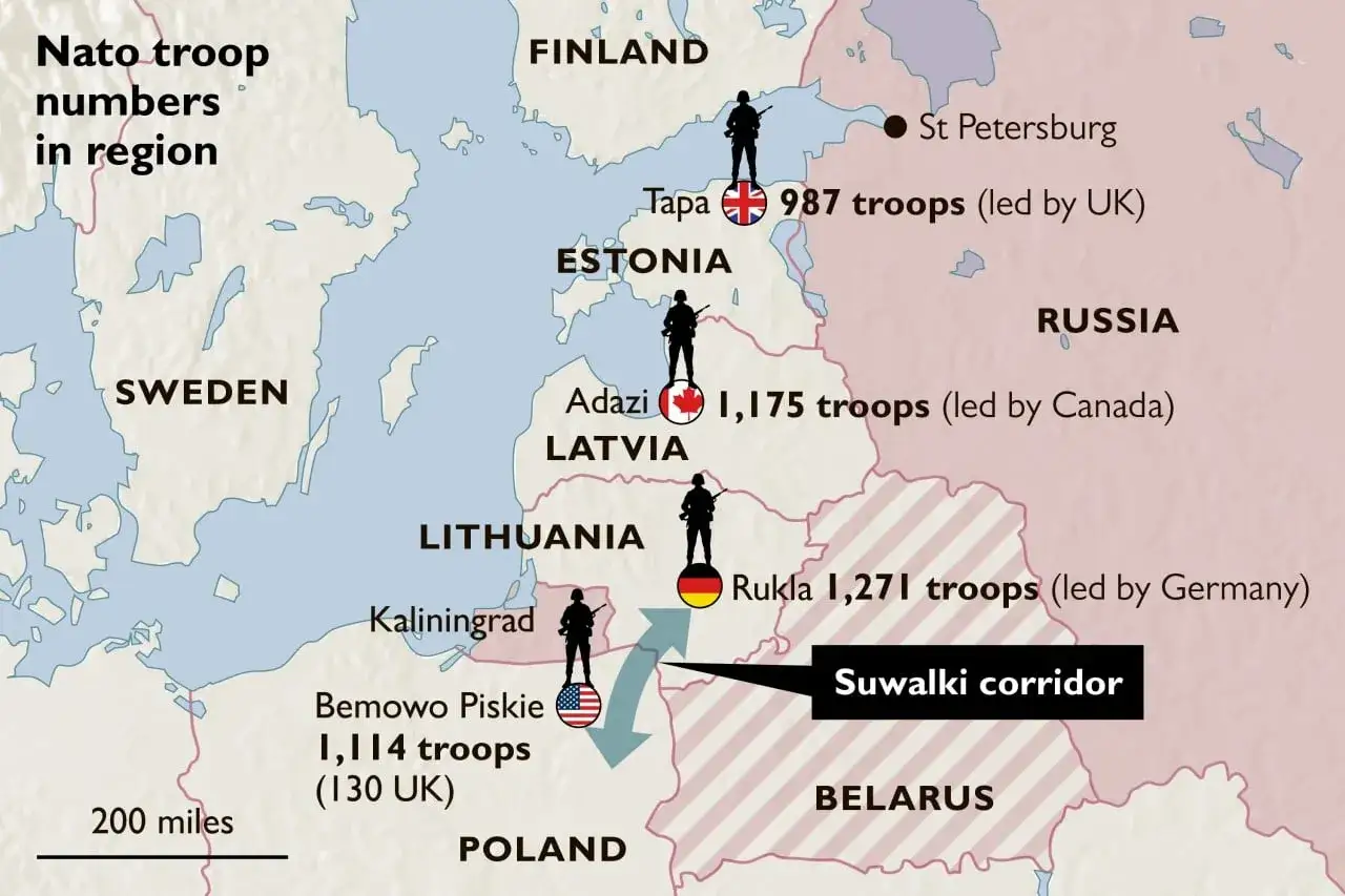 Mapa pokazuje rozmieszczenie wojsk NATO w regionie przy granicach z Rosją. W Estonii, na Łotwie, Litwie i w Polsce stacjonują siły z Wielkiej Brytanii, Kanady, Niemiec i USA.
