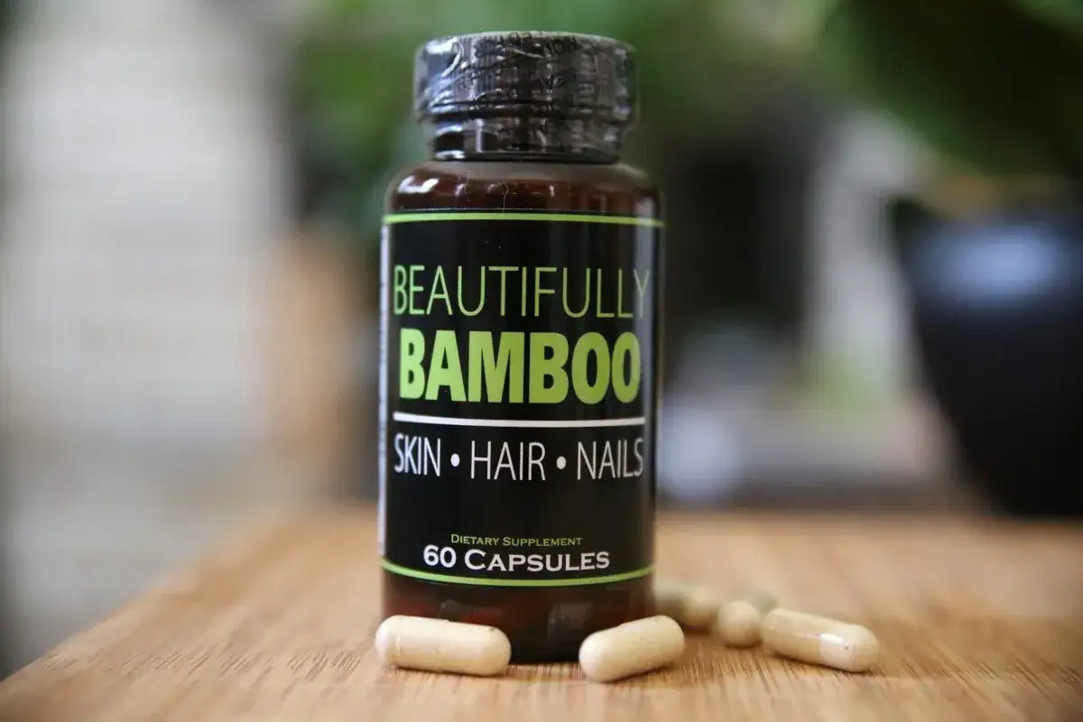 Beautifully Bamboo Kapseln f&uuml;r Haut, Haar & N&auml;gel. Die Wirkung von Bambus und Silizium f&uuml;r nat&uuml;rliche Sch&ouml;nheit.