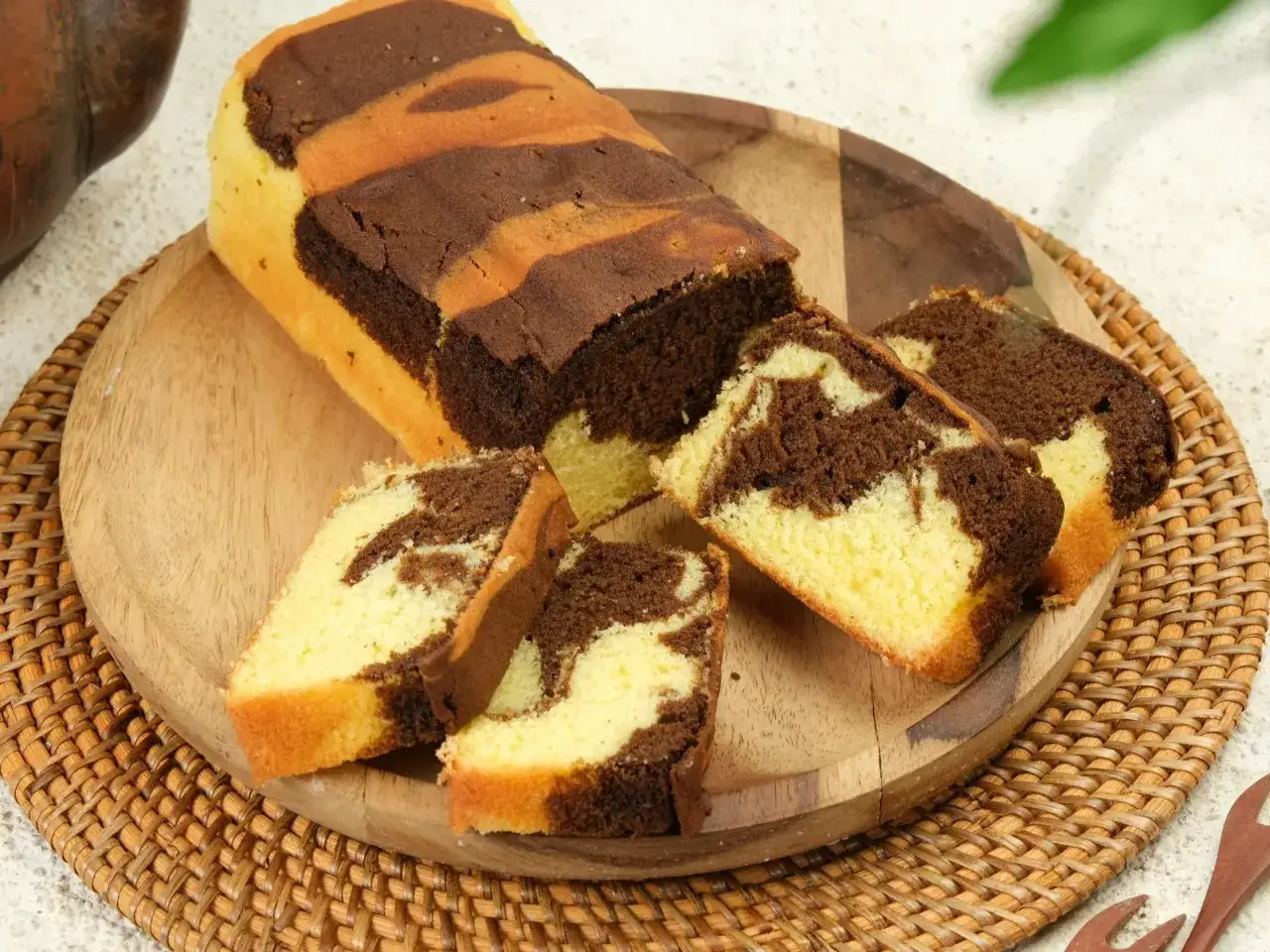 Pyszna babka marmurkowa, idealna na niedzielne popołudnie. Oto prosty przepis na szklanki!