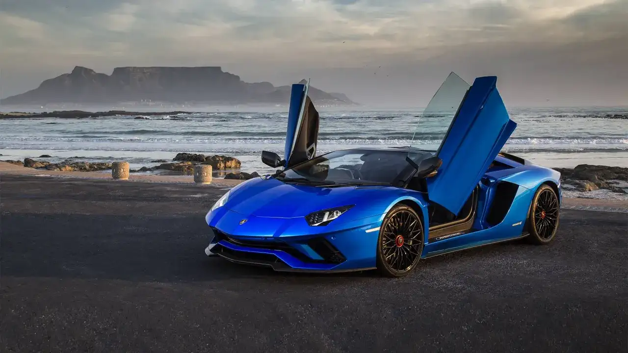 Lamborghini scissor doors