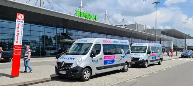 Dworzec MDA Kraków autobusy na lotnisko Pyrzowice