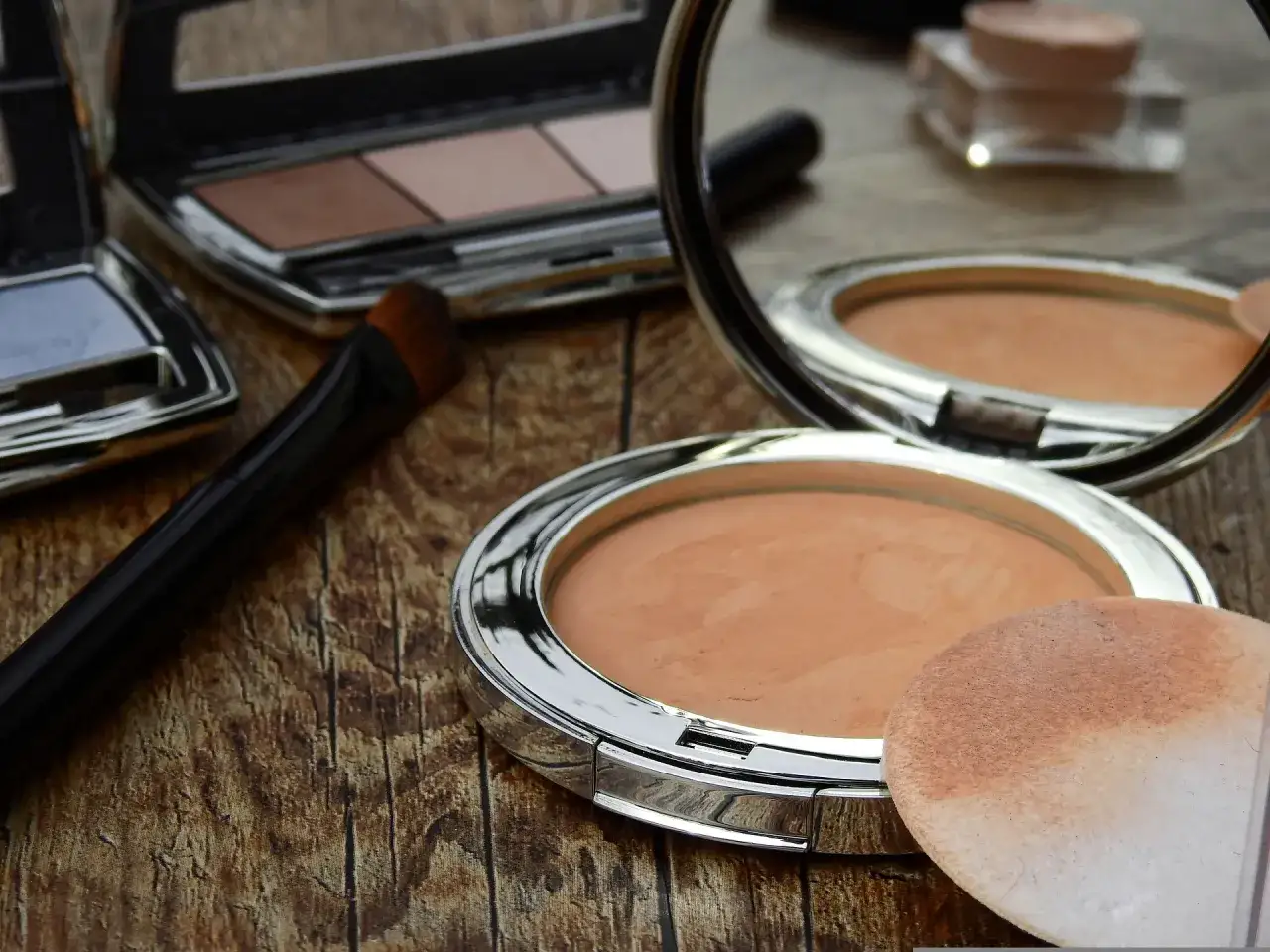 Zdjęcie Najlepszy puder do cery tłustej, który naprawdę matuje i kontroluje sebum