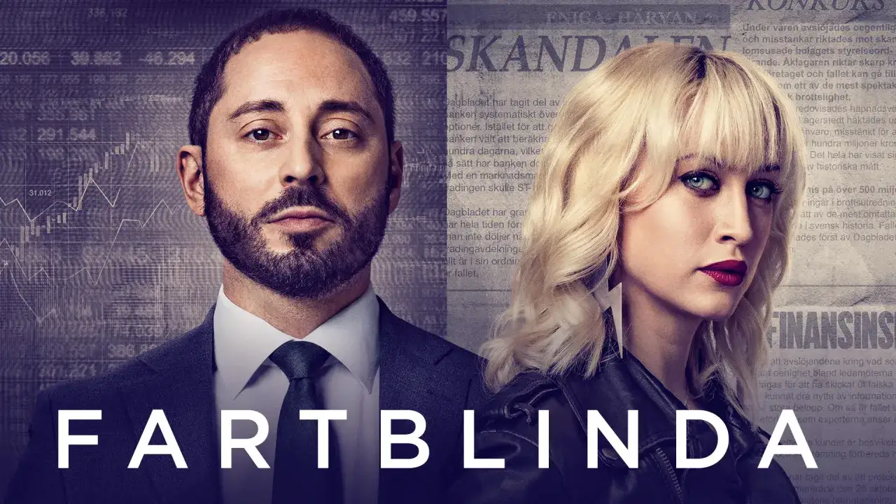 Ny serie på TV4 Play: Fartblinda. En man och en kvinna med tidningsrubriker om finansskandal bakom sig.