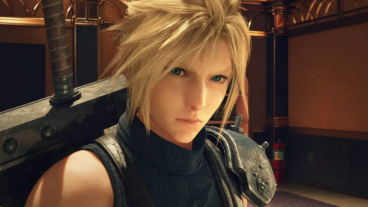 Cloud Strife z Final Fantasy 7 Remake PC, z zielonymi oczami i charakterystycznym mieczem, gotowy do walki.