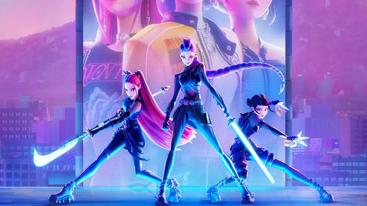 Kpop demon hunters obsada: trzy dziewczyny w strojach bojowych z mieczami świetlnymi na tle neonowego miasta.