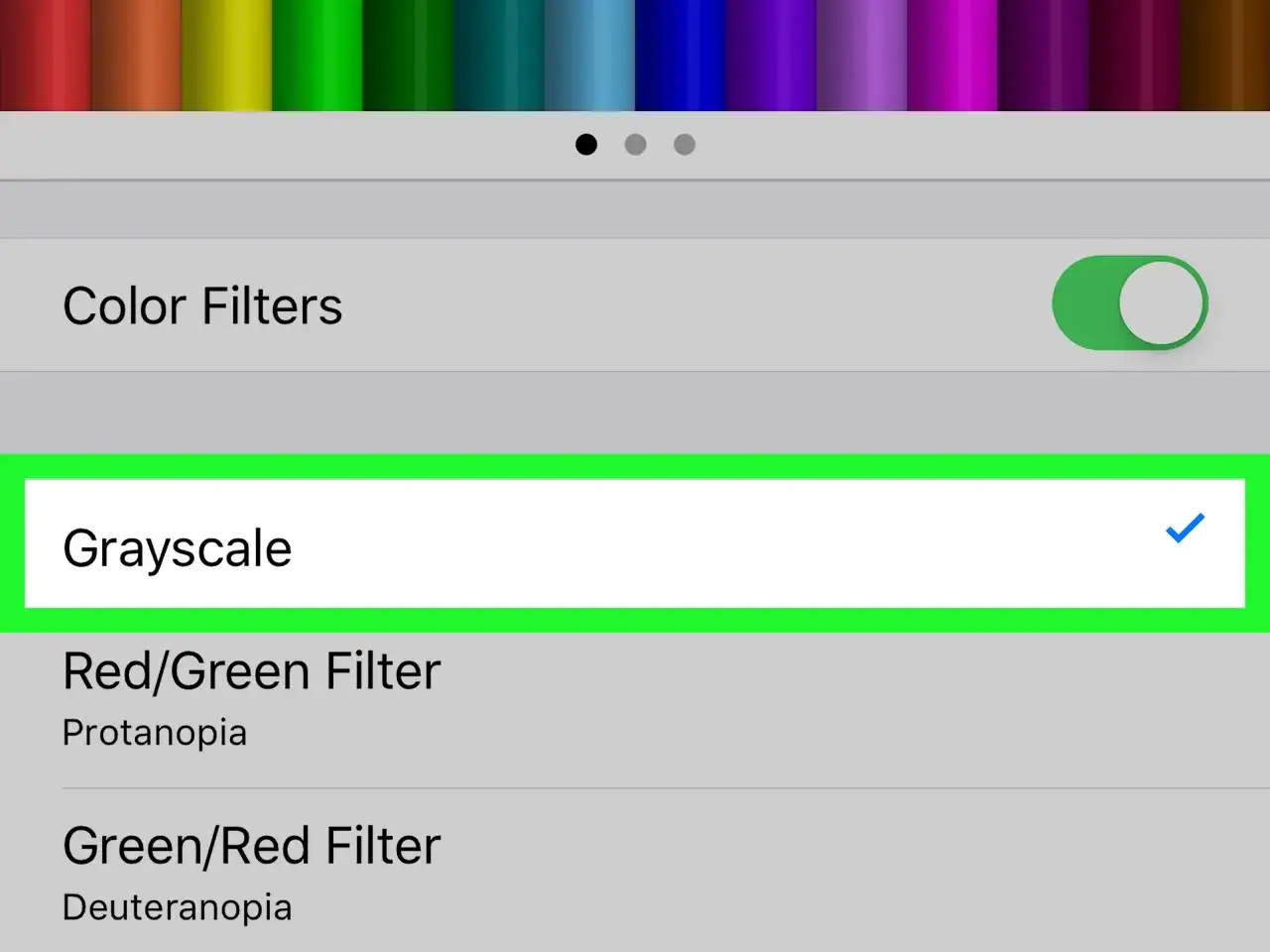 Schermo iPhone: filtri colore attivi, selezionato 
