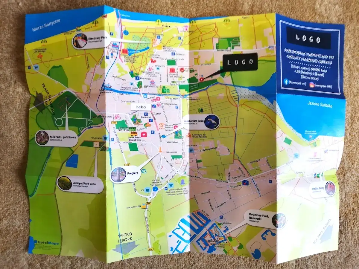 Mapa Łeby: co warto zobaczyć – parki rozrywki, oceanarium, Jezioro Sarbsko i Morze Bałtyckie.
