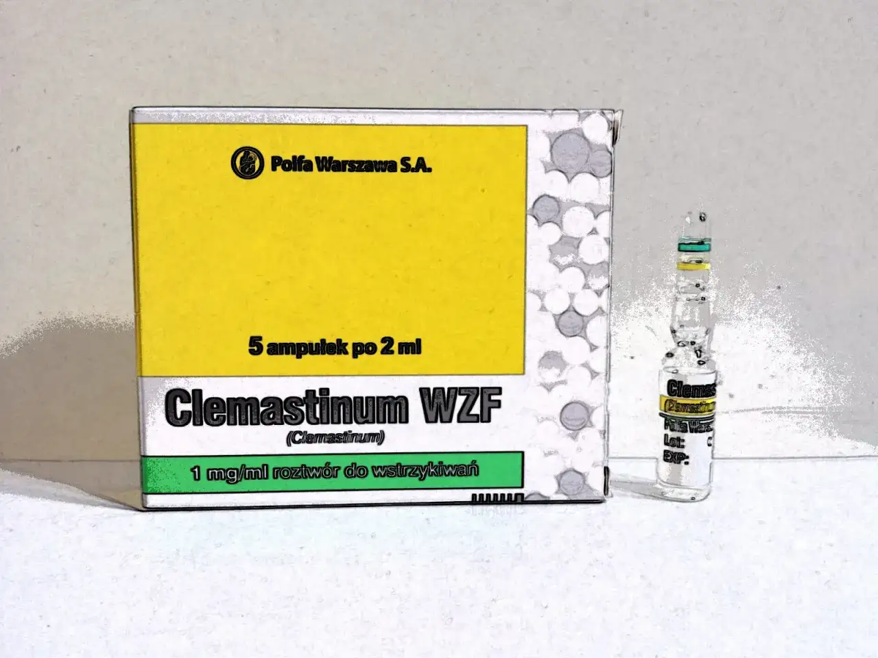 Opakowanie leku Clemastinum WZF z jedną ampułką. Polfa Warszawa S.A. oferuje 5 ampułek po 2 ml.