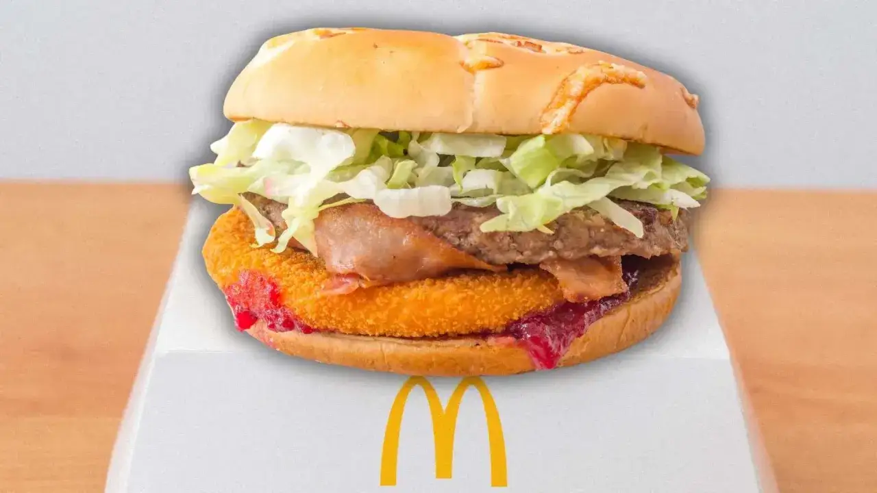 Pyszny burger drwala z chrupiącym plackiem, bekonem i żurawiną. Kiedy będzie burger drwala? Już niedługo!