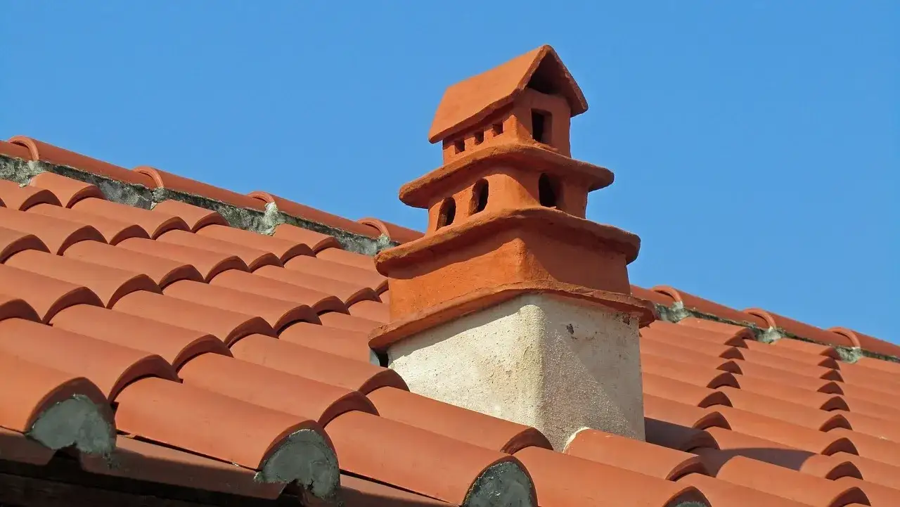 Zdjęcie Czym otynkować komin na strychu? 5 najlepszych materiałów