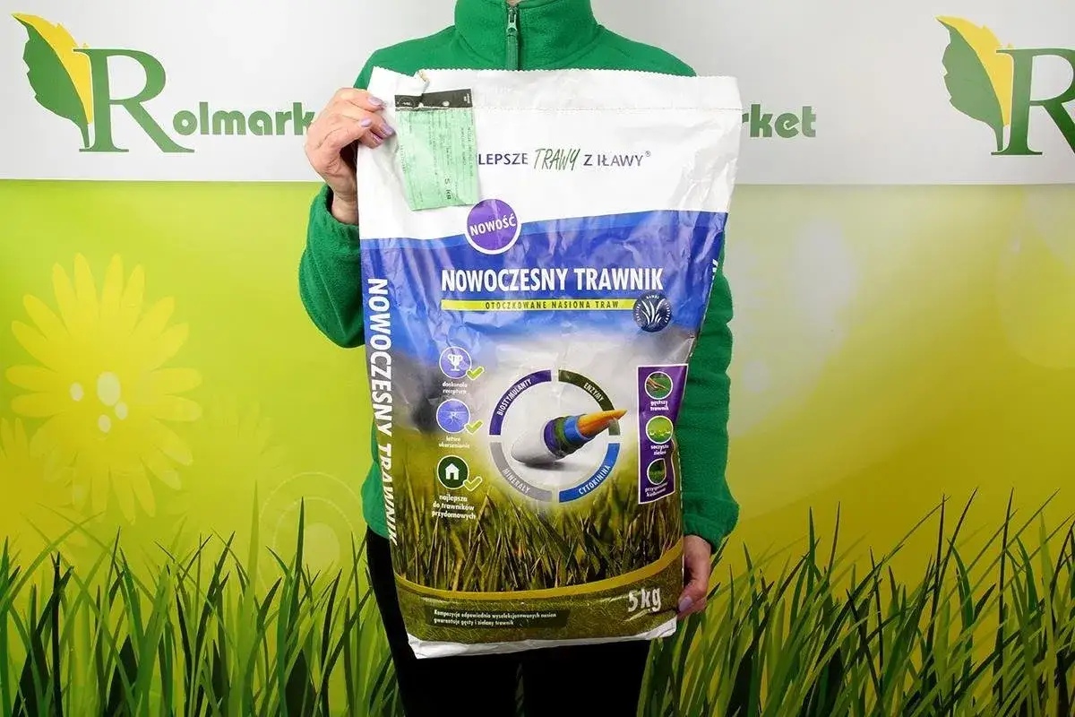 Nowoczesny trawnik z otoczkowanymi nasionami traw. Idealna jaka trawa na trawnik przydomowy. 5kg.