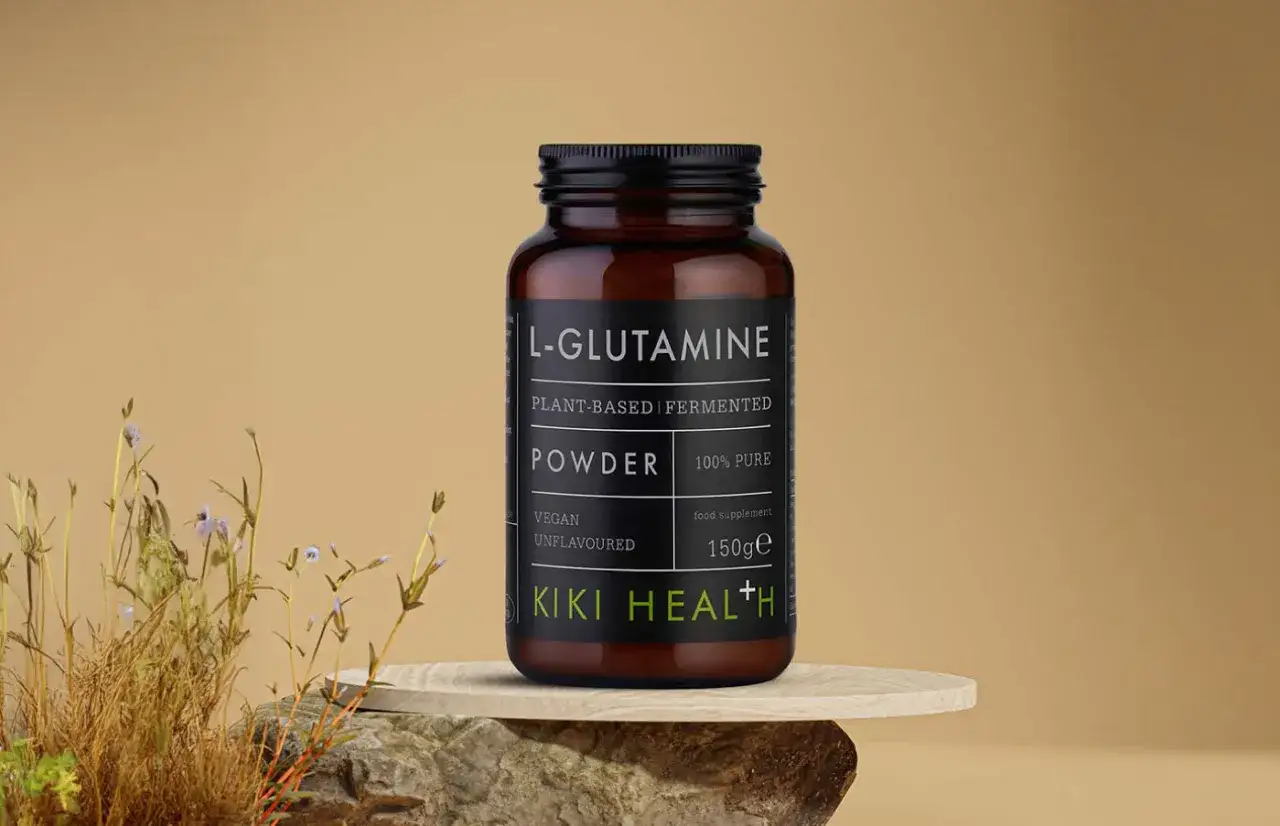 Brun burk med L-Glutamin pulver. Läs om l-glutamin biverkningar och dess fördelar. Vegansk och 100% ren.
