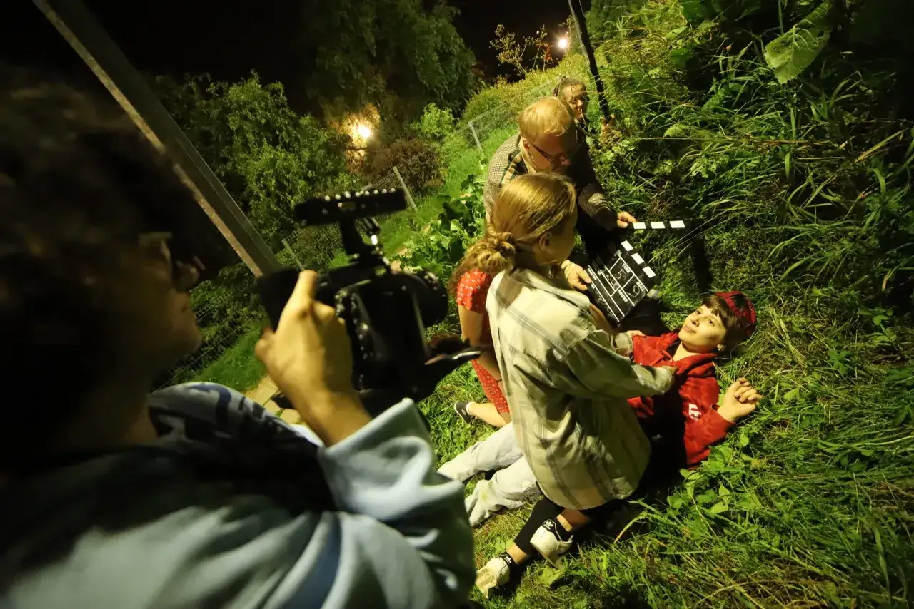 Kulisy produkcji filmów biograficznych: odkrywamy sekrety produkcji filmowych biografii znanych osób, czego nie pokazano w kinie.