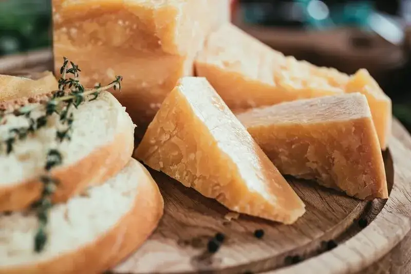 Grana Padano i Pecorino Romano sery