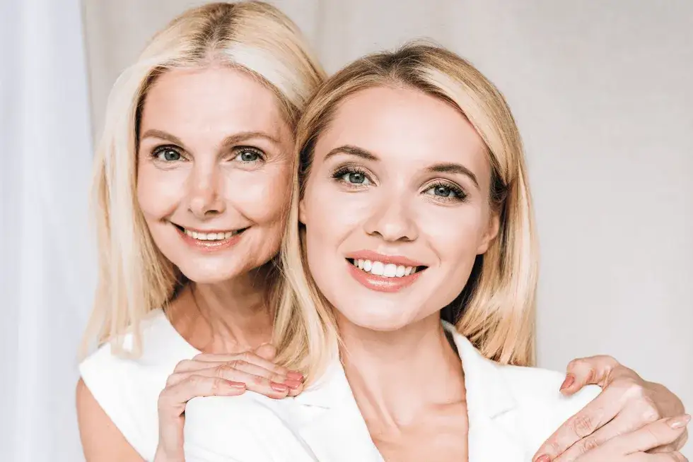 kobieta z różnymi typami cery