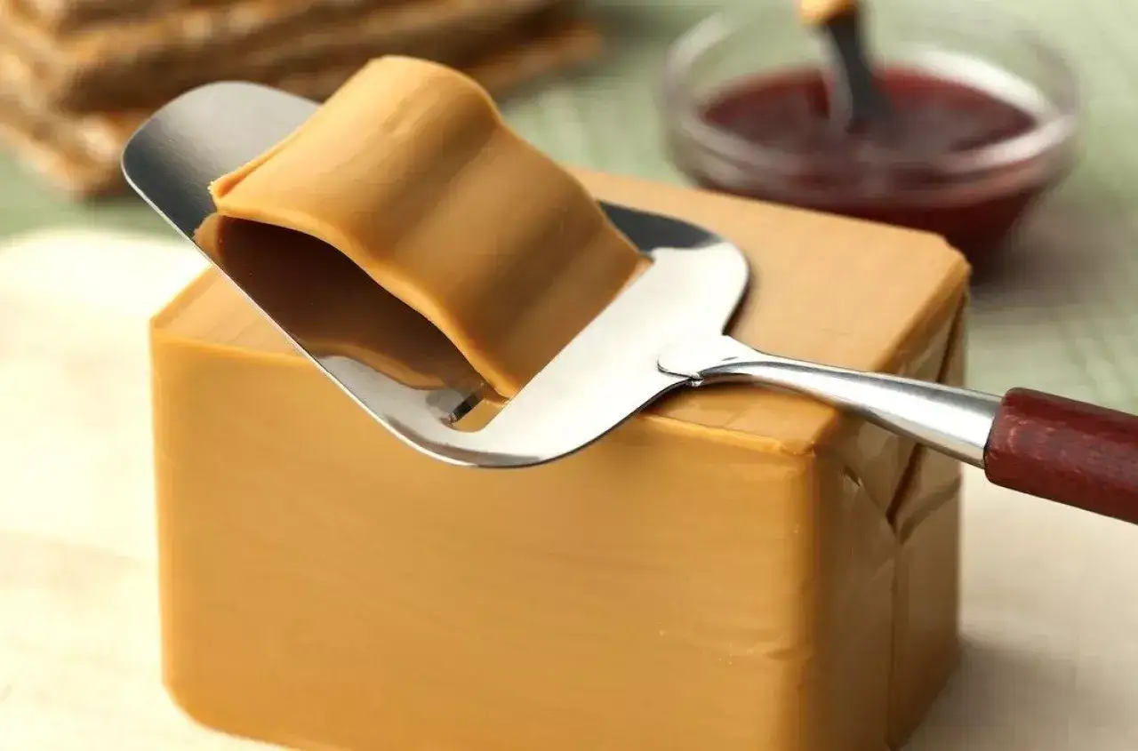 norweski ser brunost i krajalnica osteh&oslash;vel