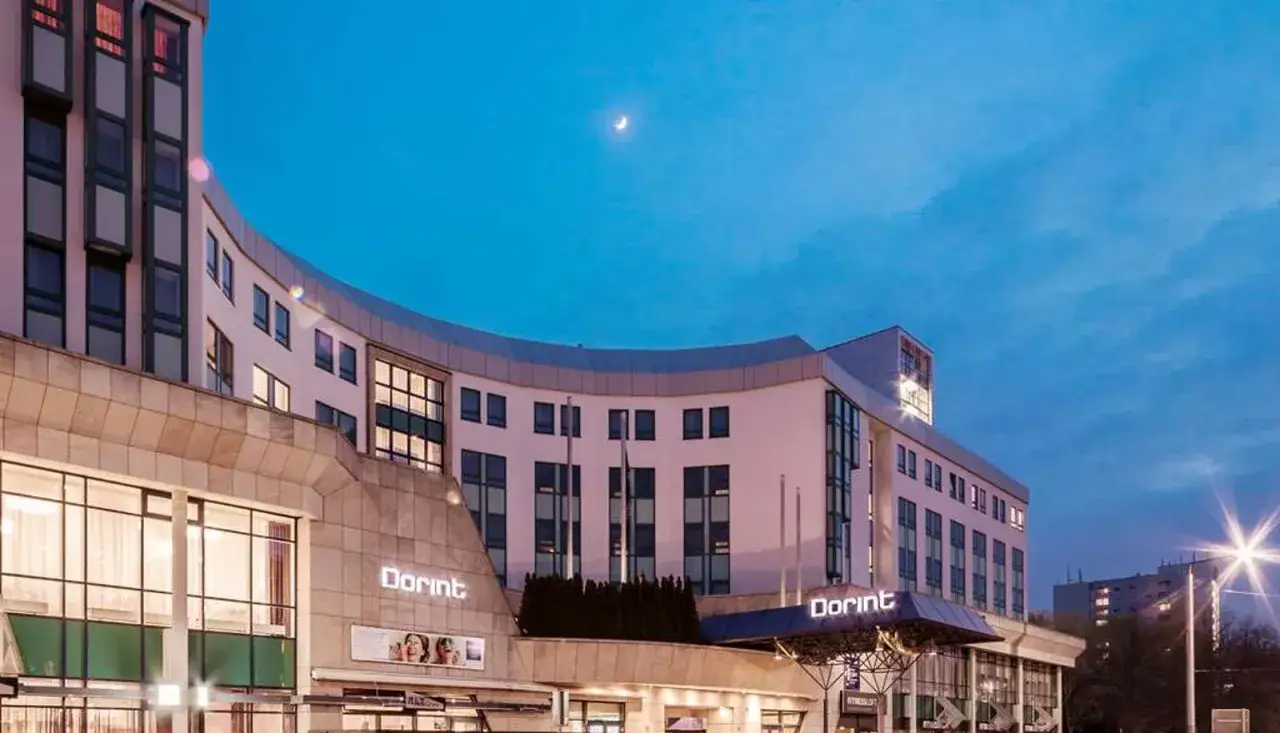 Dorint Hotel Dresden Au&szlig;enansicht und Umgebung