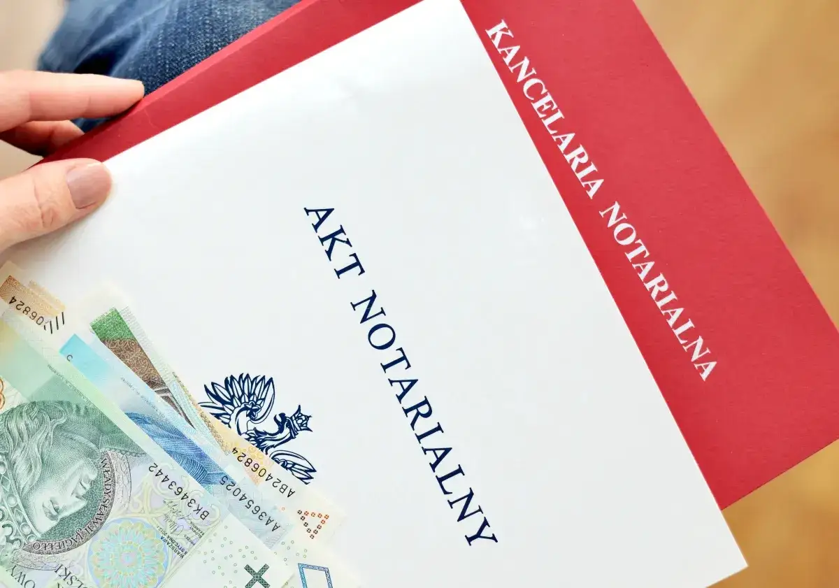 Akt notarialny i polskie banknoty. Sprawdź, jaki jest depozyt notarialny koszt.
