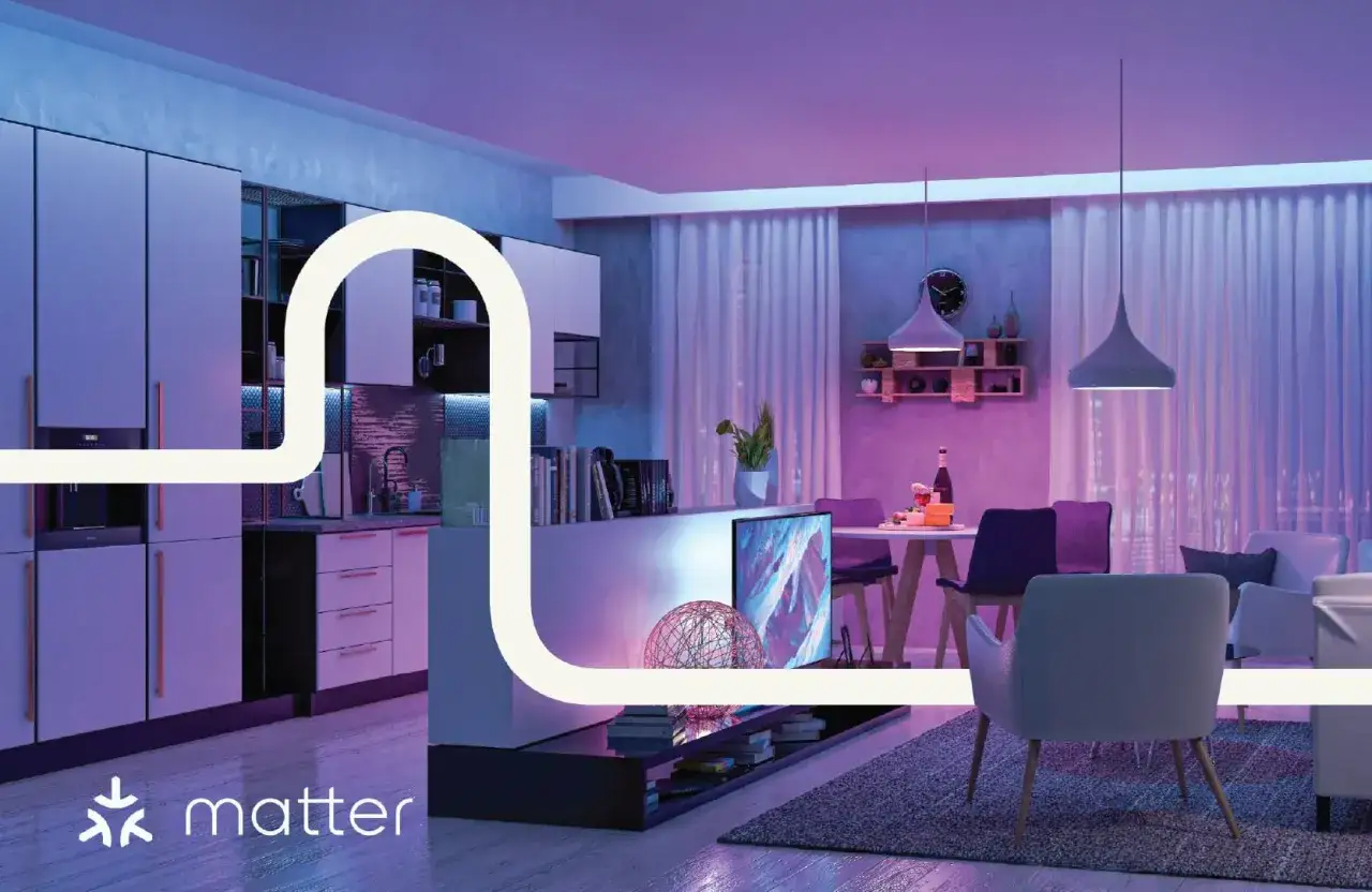 Moderne Küche und Wohnzimmer, beleuchtet in Lila und Blau. Das matter smart home app Logo ist prominent platziert.