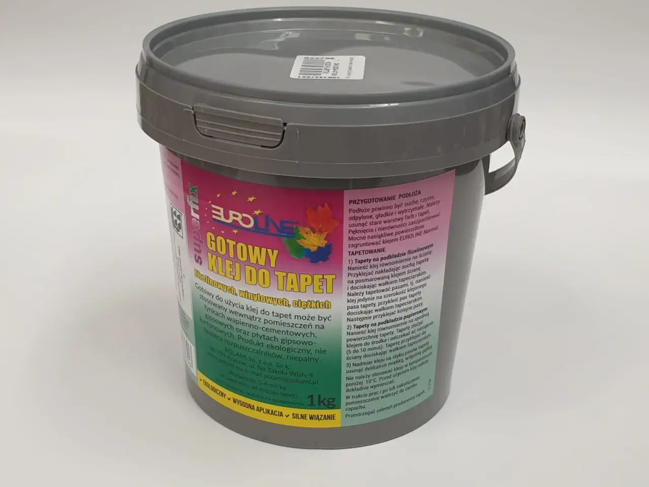 Gotowy klej do tapet winylowych na flizelinie. Produkt ekologiczny, wydajny, łatwy w aplikacji.