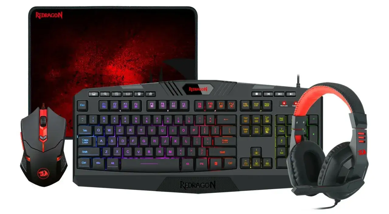 Gracz PC z klawiaturą i myszką